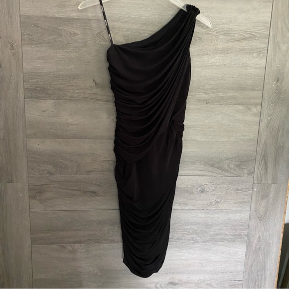 Tadashi Shoji Dresses & Skirts - !BUNDLE! Tadashi Shoji One Shoulder Ruched Dress